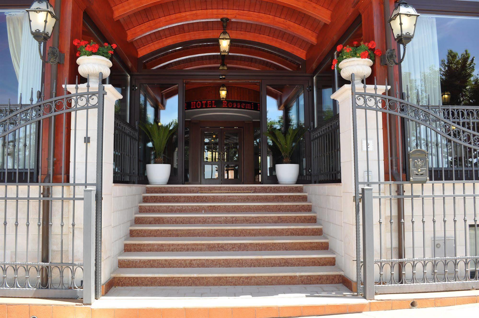 Hotel Ristorante Rossemi San Giovanni Rotondo Exterior foto